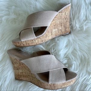 ❌SOLD❌Charles by Charles David Wedge Sandal